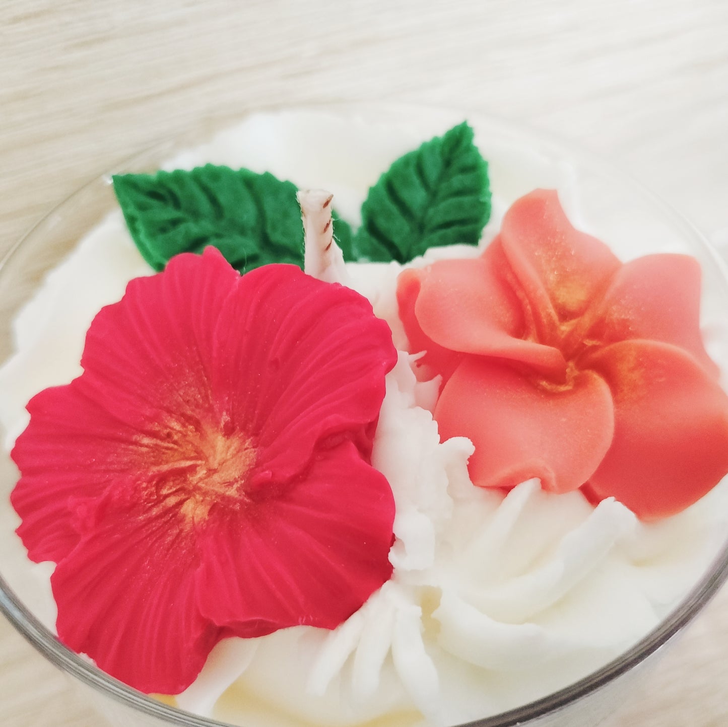 Bougie néroli et sa fleur d'hibiscus