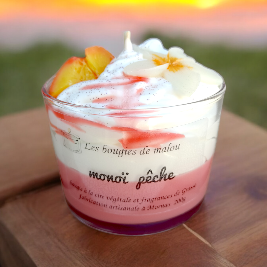 Peach monoi candle