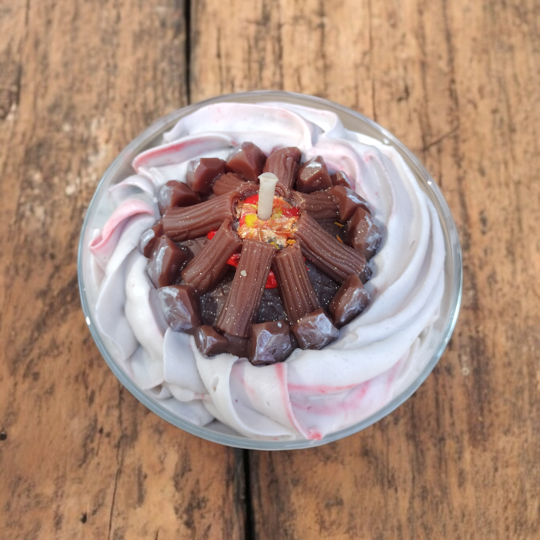 Gingerbread muffin candle